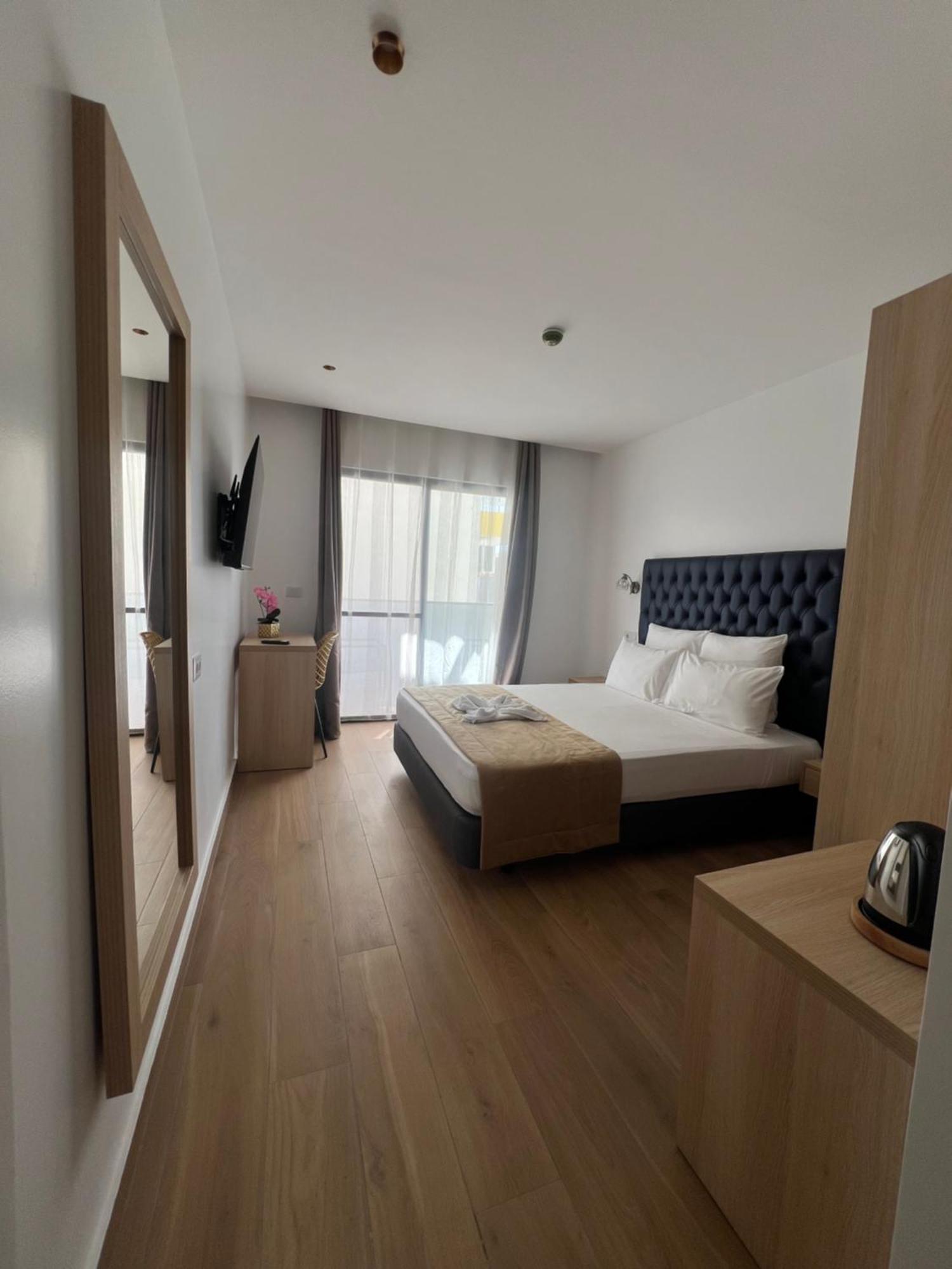 Hotel Blue Sky Тарафал Екстериор снимка