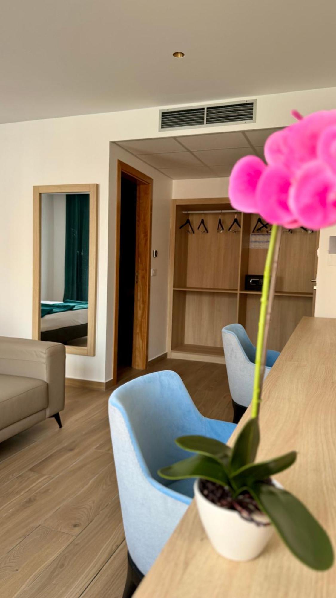 Hotel Blue Sky Тарафал Екстериор снимка